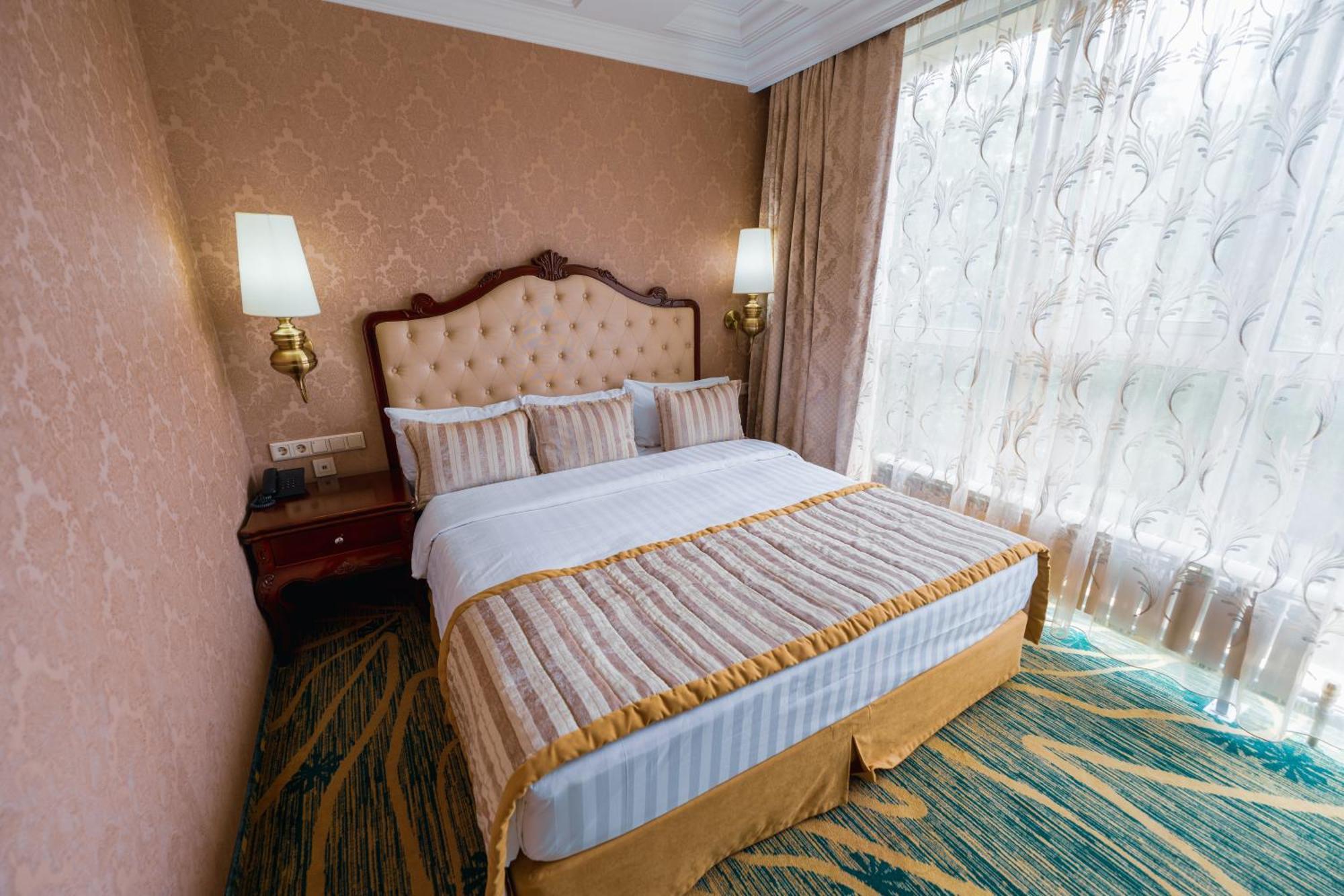 Hotel Kazzhol Almaty Exterior photo
