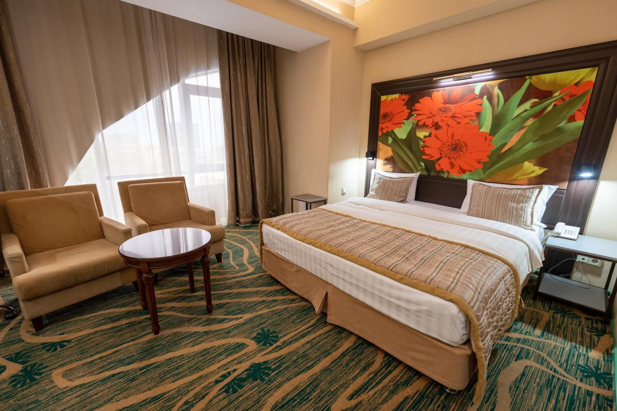 Hotel Kazzhol Almaty Exterior photo