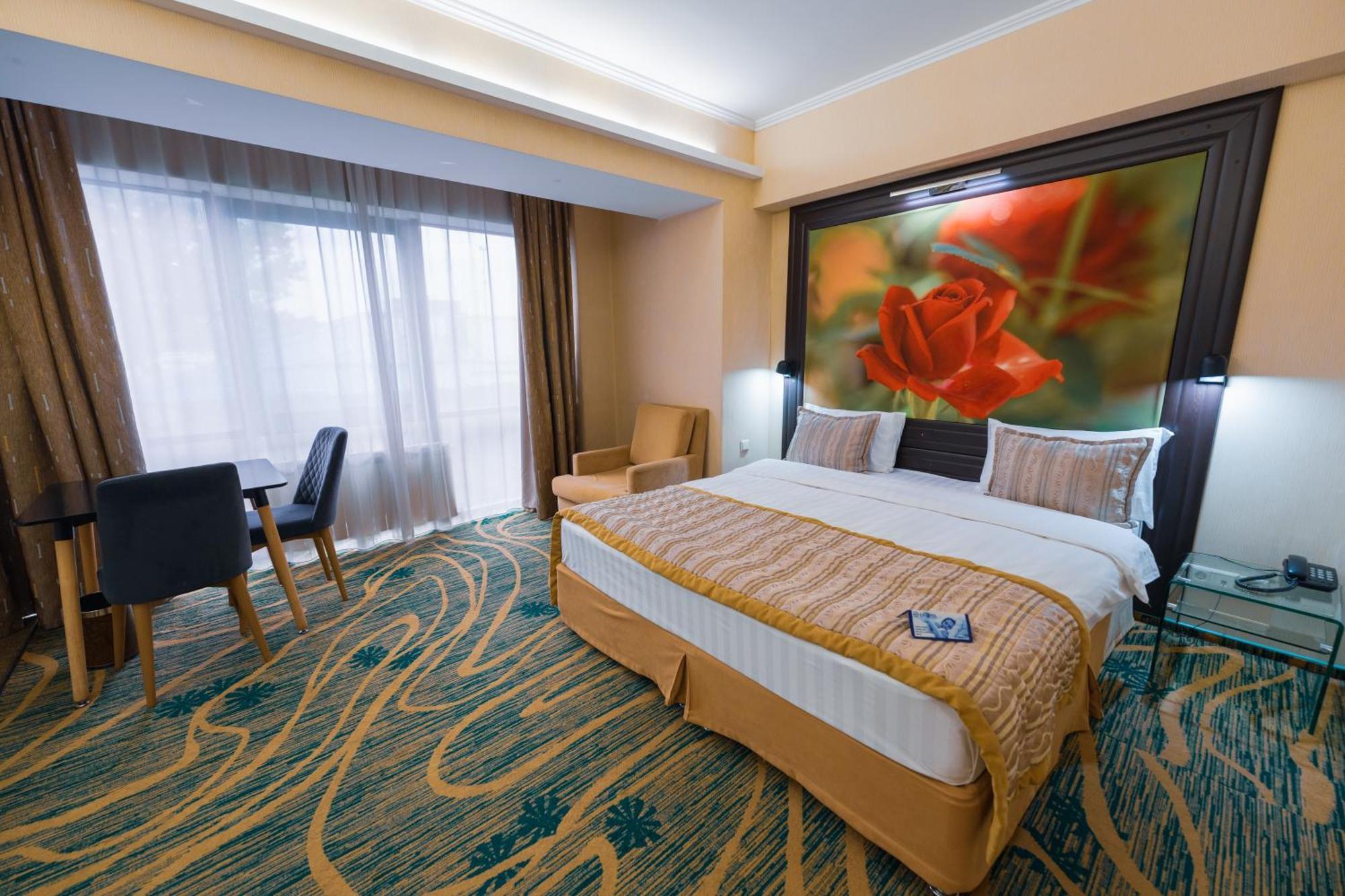 Hotel Kazzhol Almaty Exterior photo