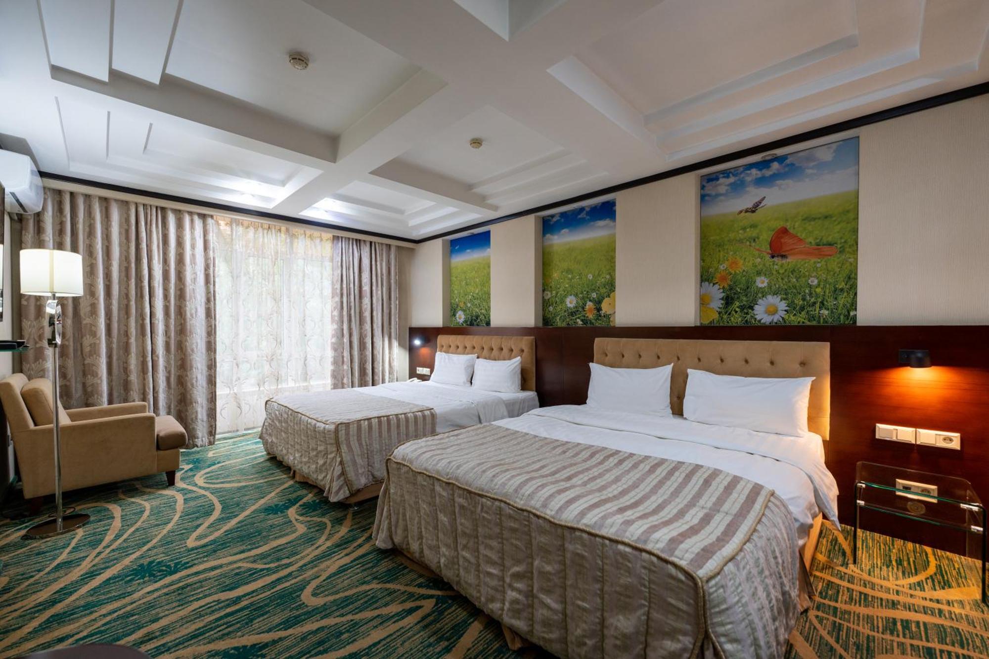 Hotel Kazzhol Almaty Exterior photo